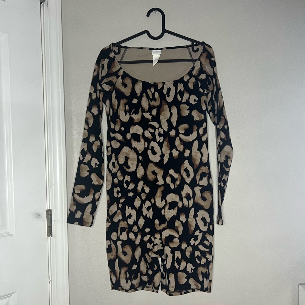 NWOT | H&M | Leopard Print Long Sleeve Romper 🐆